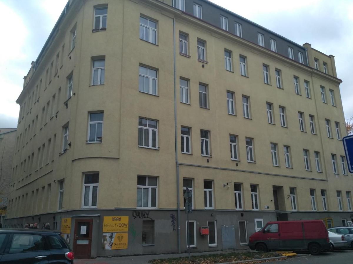 Apartment Stankova Брно Екстер'єр фото